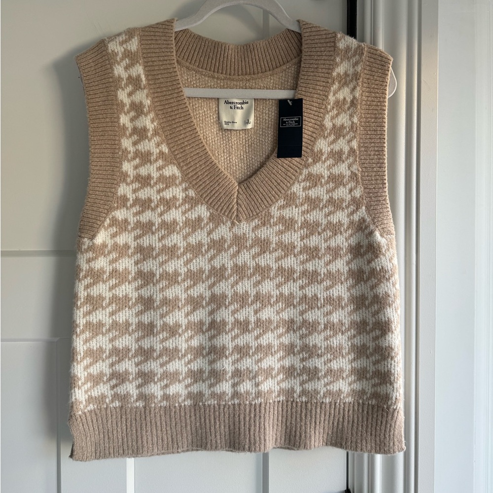 Abercrombie & Fitch Houndstooth Sweater Vest